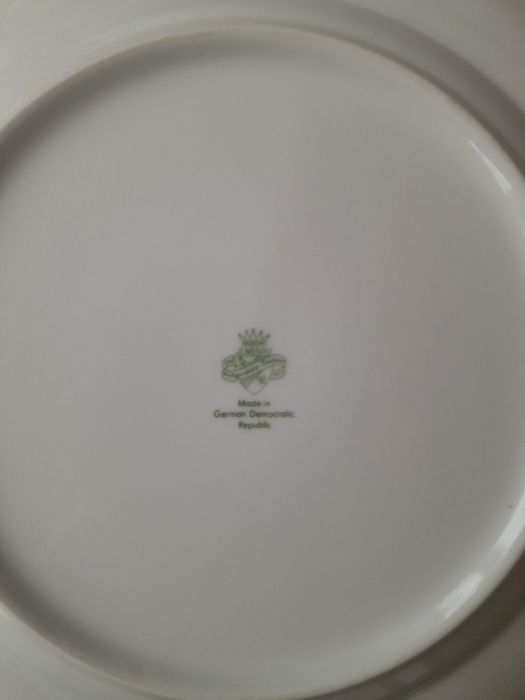 Тарелка ГДР 3500 тг.