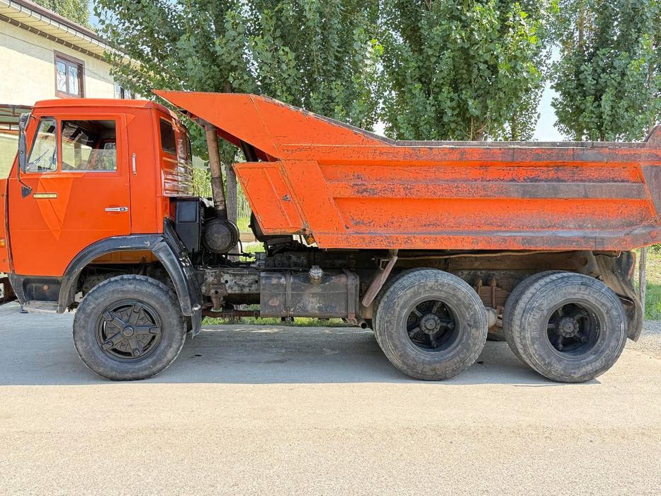 Kamaz 5511 sotiladi. Yili 1988.Ishlab turgan mashina puli 12 000$ .