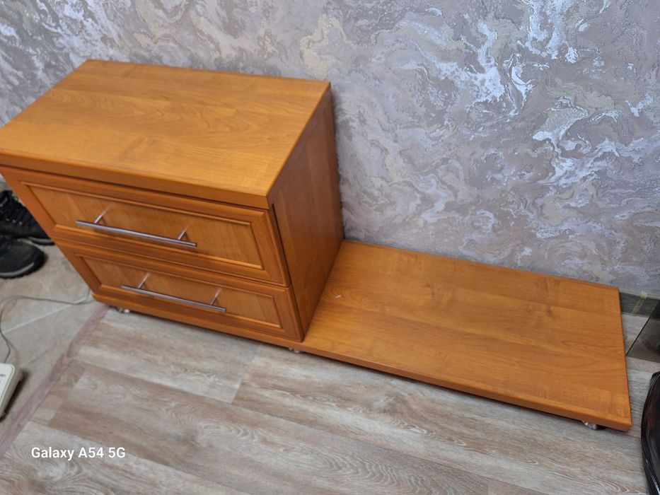 Прихожая с тумбой