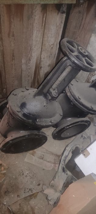 Задвижка чугуная