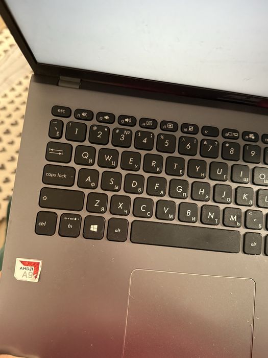 Ноутбук asus laptop