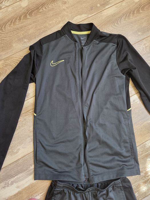 Спортен екип - nike