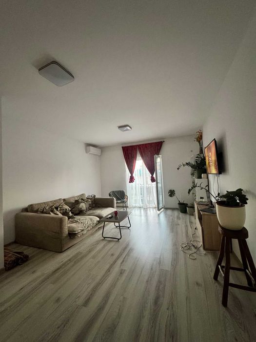 De închiriat: Apartament modern de 2 camere în Northlight Residence