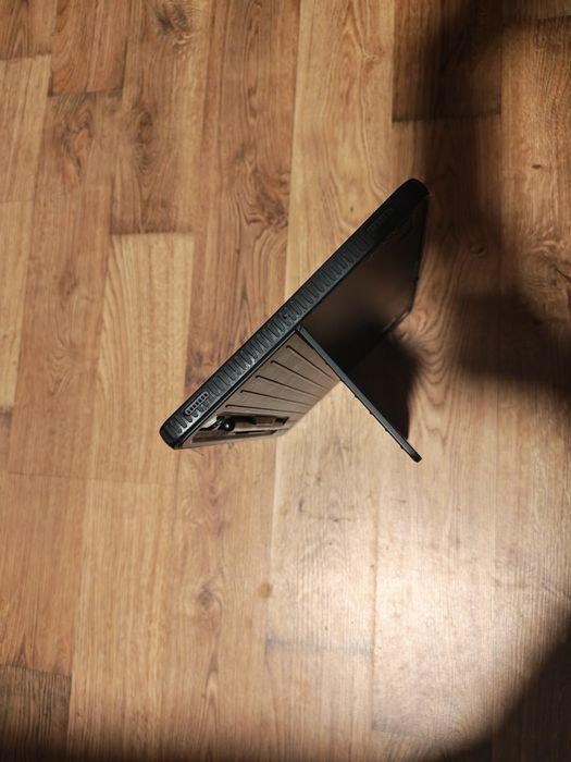 Samsung Galaxy Tab S8 5G + калъф