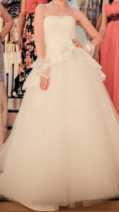 Б/у 2 свадебных платья