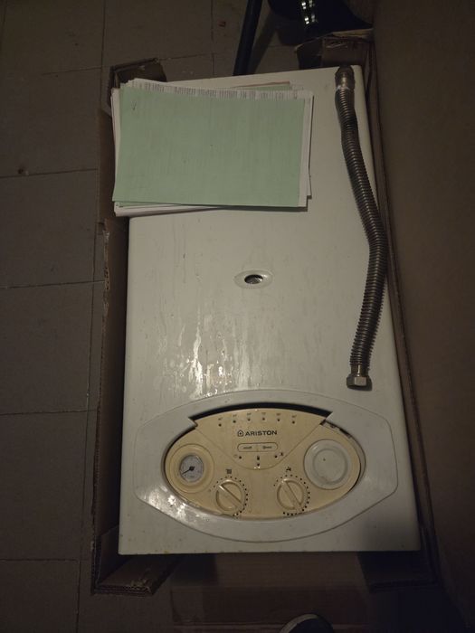 Vand centrala pe gaz Ariston BS 24FF