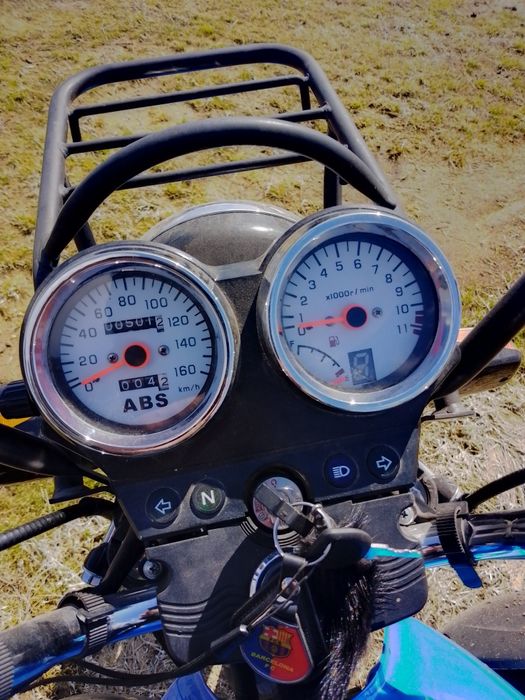 Мотоцыкл 200куб.