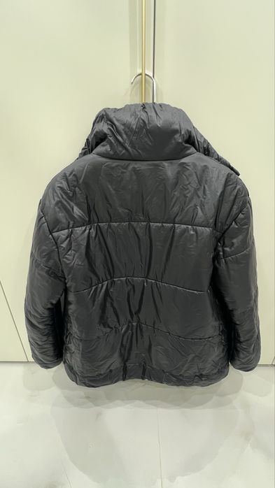 Продам демисезонную куртку