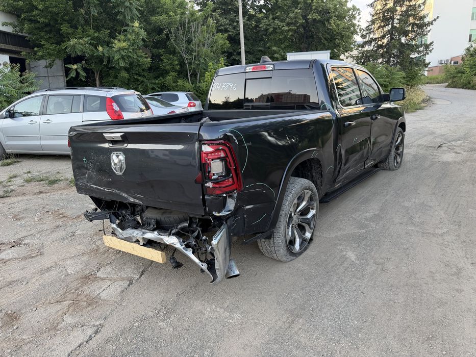 RAM 1500 Limited за части !!