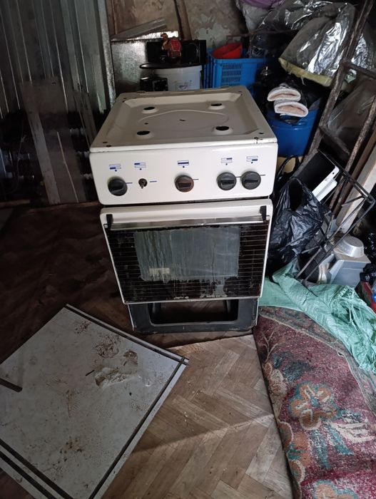 Прадаетса газплита