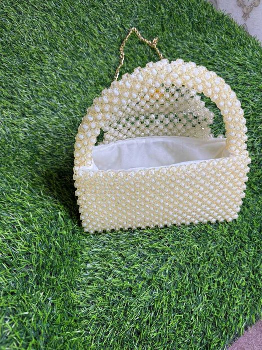 Sumka qolda yasalgan qol mehnati