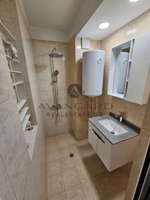 Продава се Тристаен апартамент в Пловдив, Кършияка - 134 кв.м за 2090 €/кв.м - Снимка #8