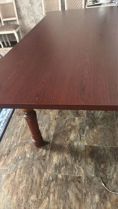 Продается стол хорошем состояниий