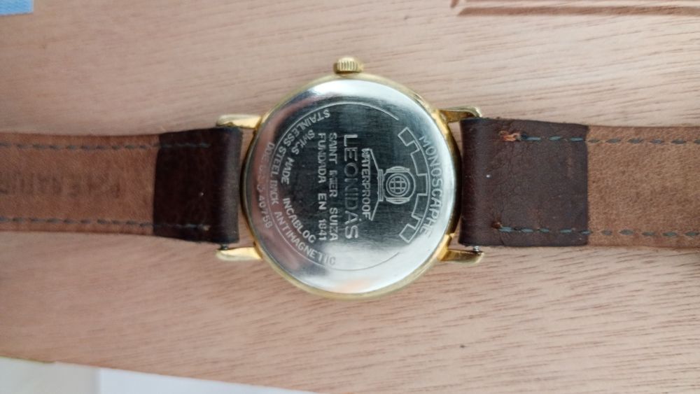 Ceas Leonidas 17 rubine,  1180 lei