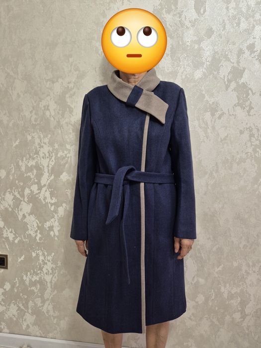 Продается новая пальто