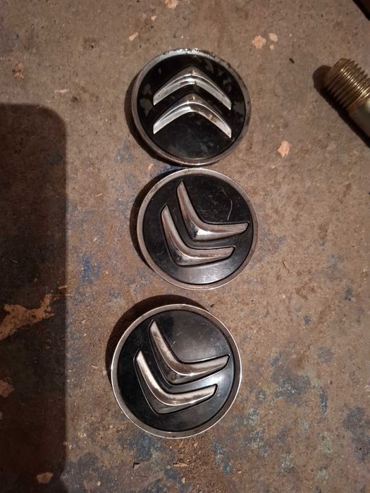 Гуми 215/55 R16,Щора,Болтове