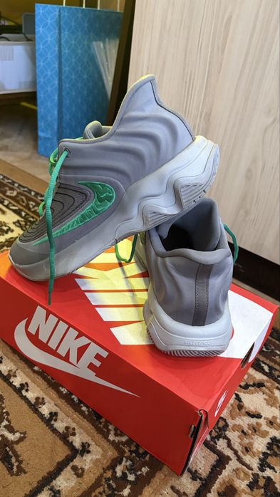Nike маратонки !