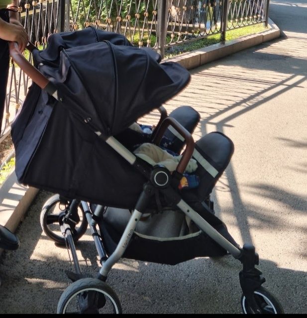 Коляска для двойни