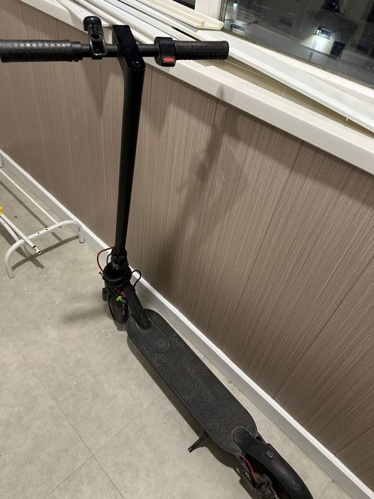 Продаётся электро-самокат Xiaomi mijia m365 pro