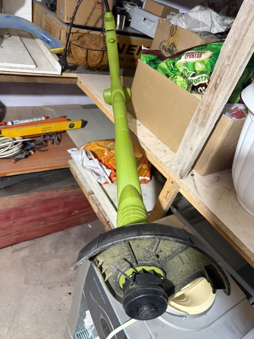 Продам электрическая газонокосилка