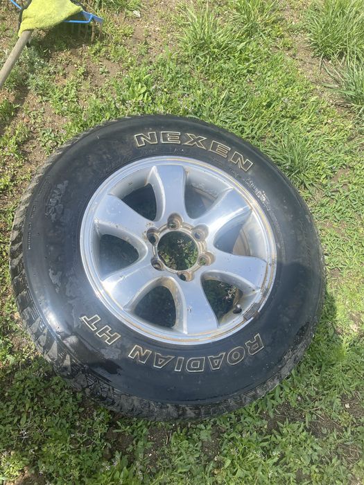 P265/65 R17 prado