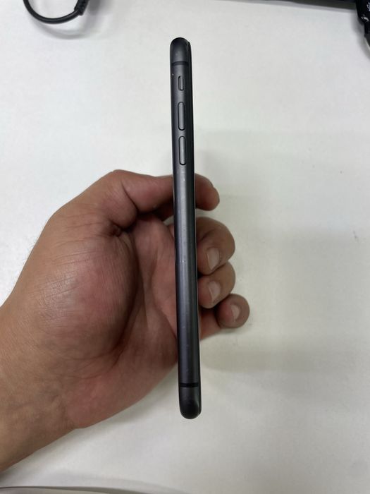 Iphone 11 (128GB)  в идеальном состояний