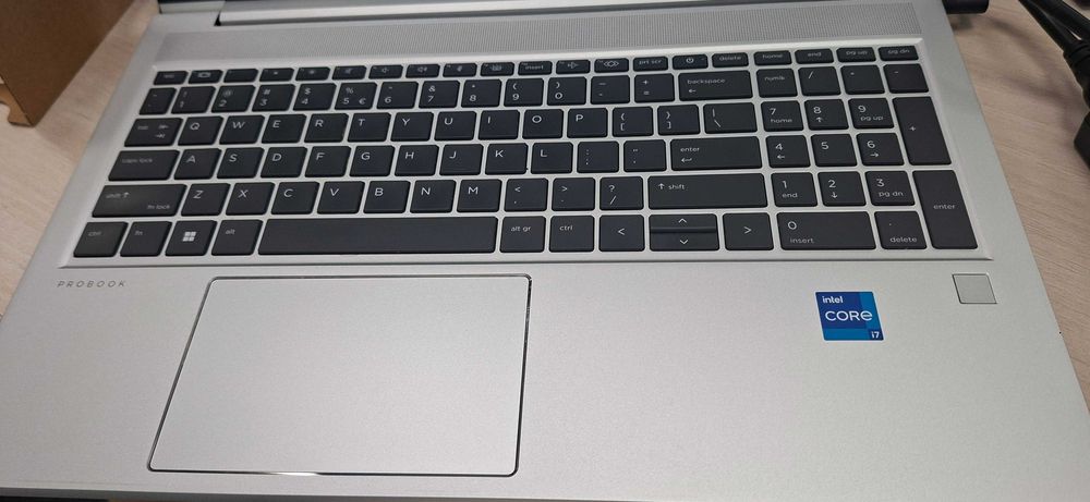 Продавам лаптоп HP Probook 450 G10
