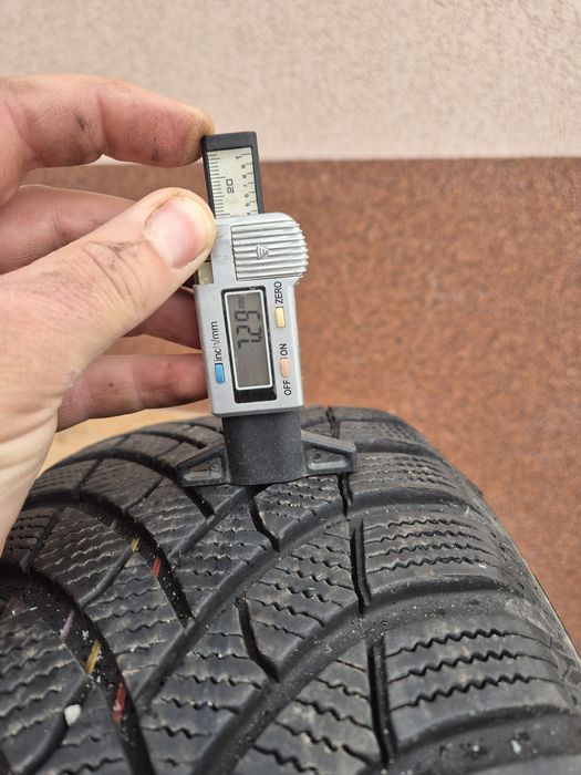 Anvelope iarna Semperit 215/65R16 Foarte bune