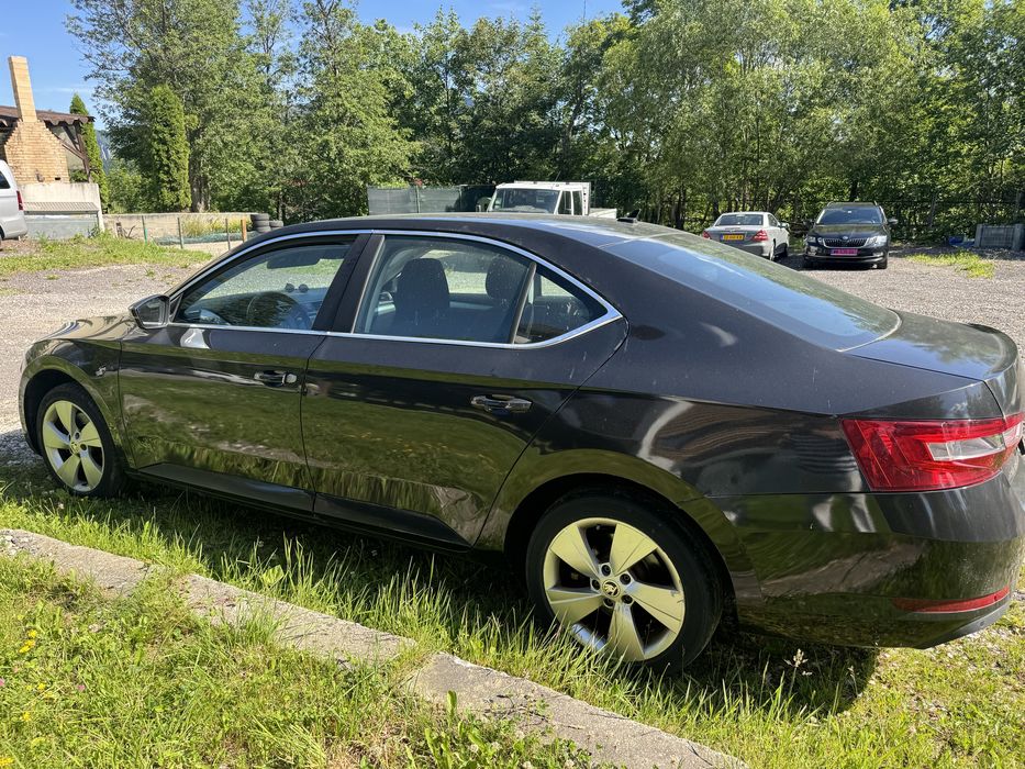 Skoda Superb 2,.0 tdi automat DSG