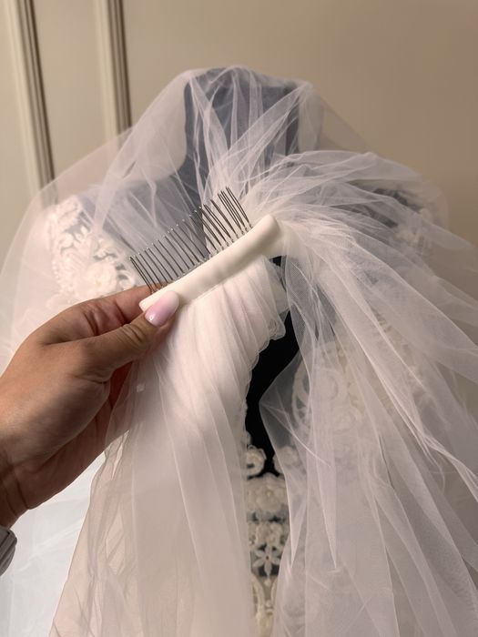 Rochie de mireasa A line ivoire usoara model deosebit