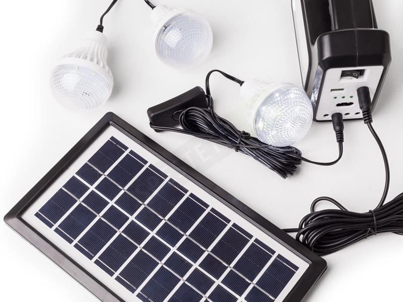 Соларен фенер GDTIMES GD-101 за домашно и къмпинг осветление