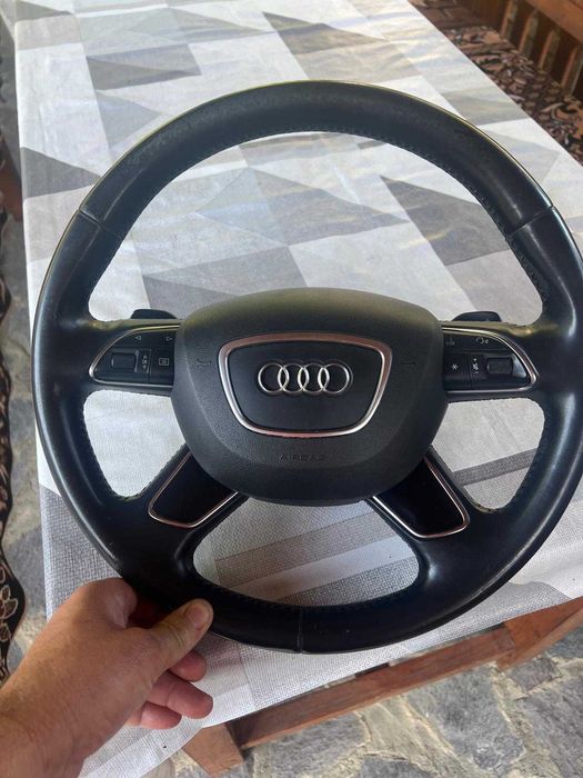 Vand volan audi a6 C7 cu padele pret 250euro negociabil