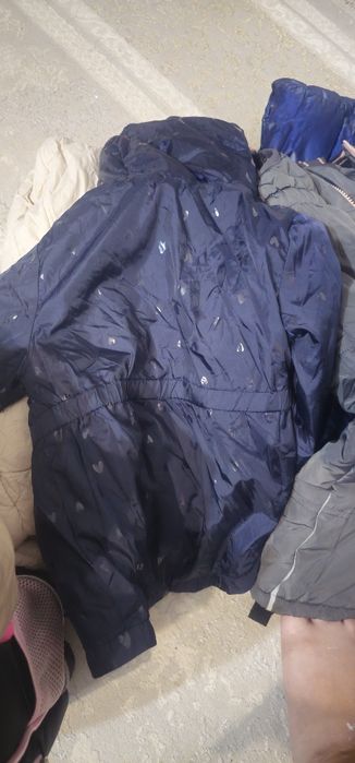 Отдам бесплатно вещей для девочек