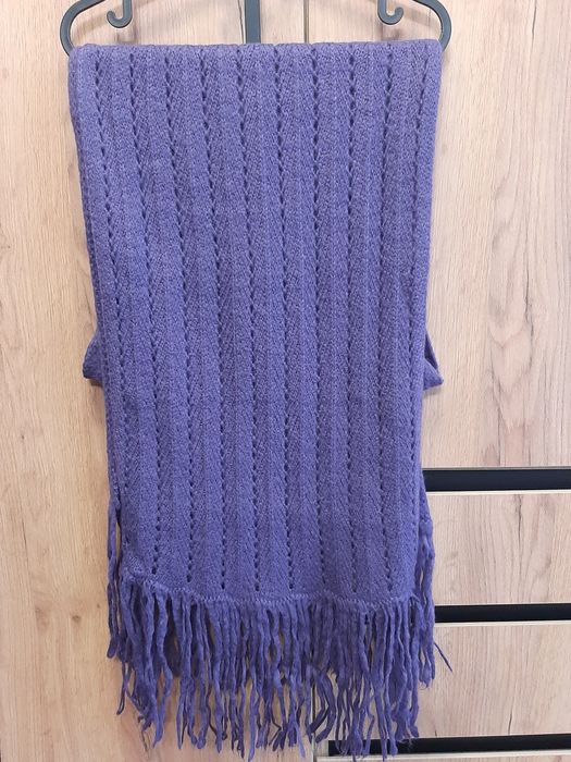 Зимни шалове и шапки