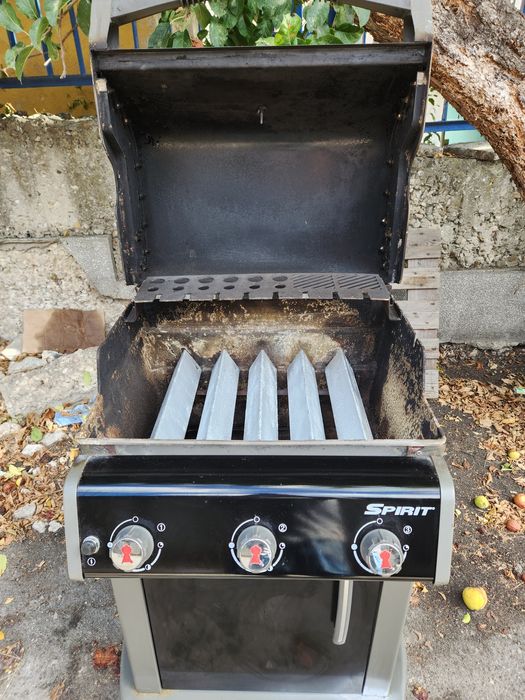 Газово барбекю Weber