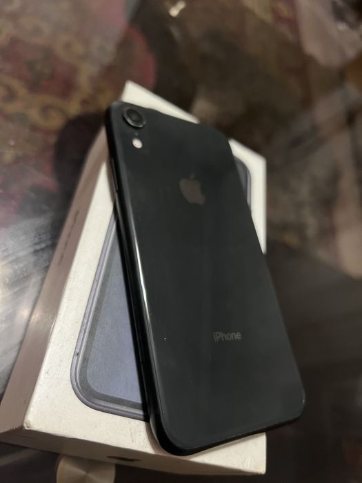 Срочно продам айфон XR