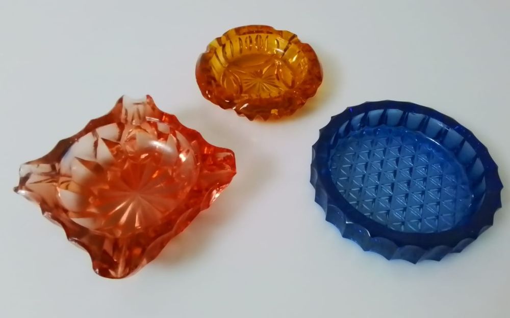 Пепельницы цветное стекло, хрусталь