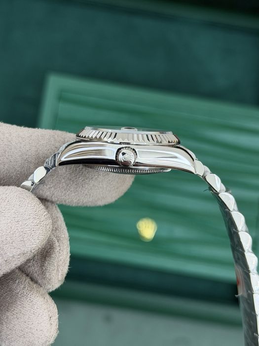 Rolex Date-Just 31mm Pearl Dial