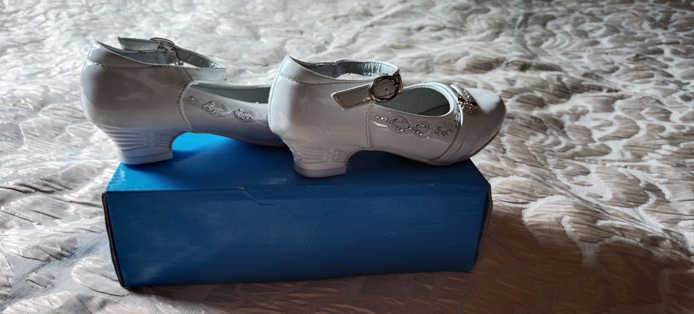 Школьный костюмы