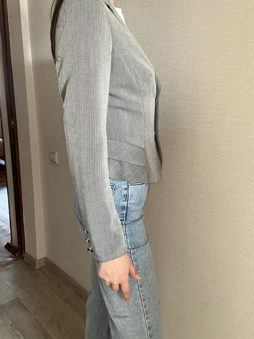 Пиджак серый классический