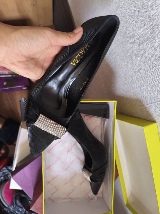 Продается Стильные женские туфли на каблуке