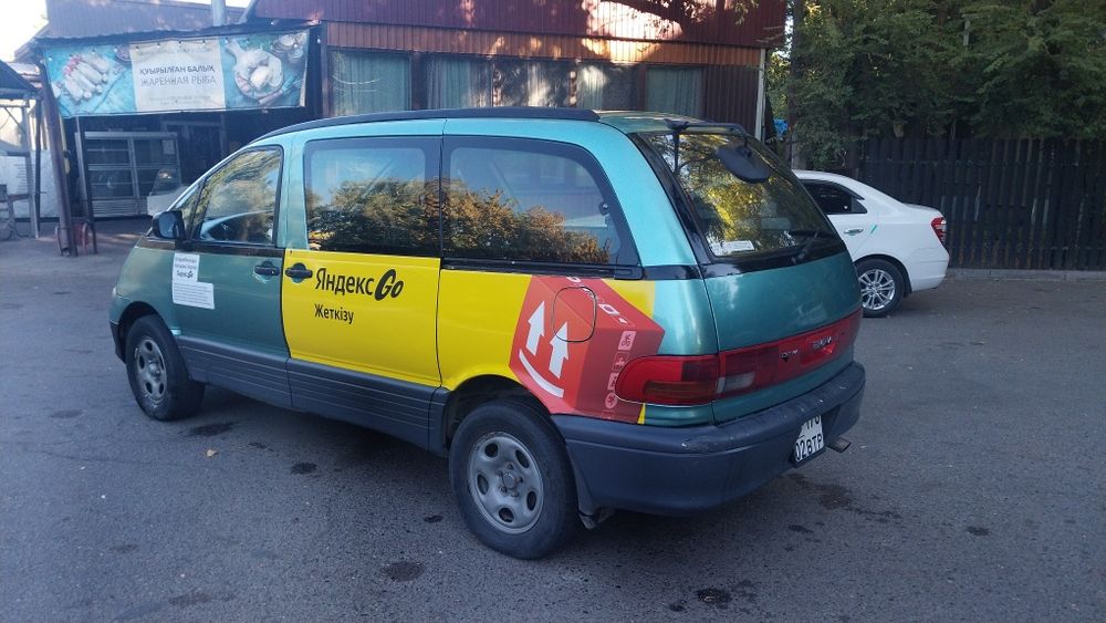 Тайота Люсида. Естима 1993года