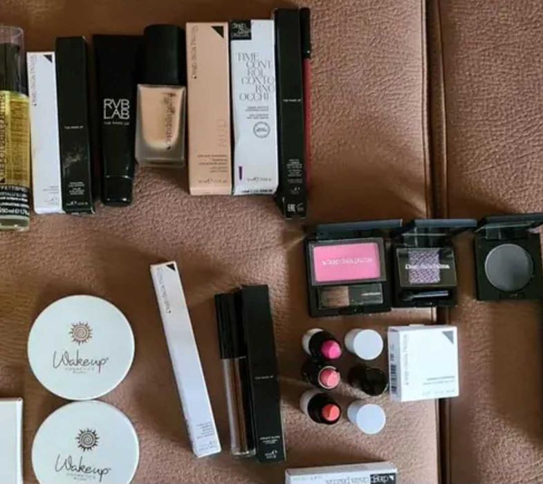 Гримове на Max Factor Deborah Milano Rimmel Bourjois