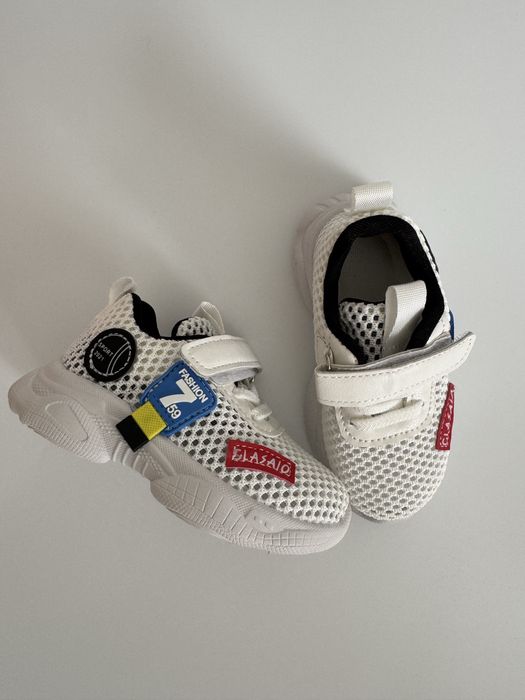 Кроссовки для ребенка