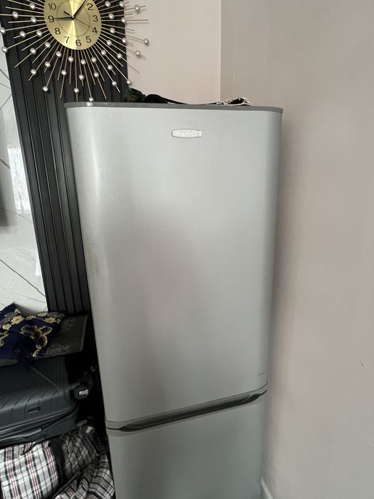 Холоделник серый…