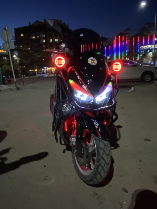 скутер/мопед N-max