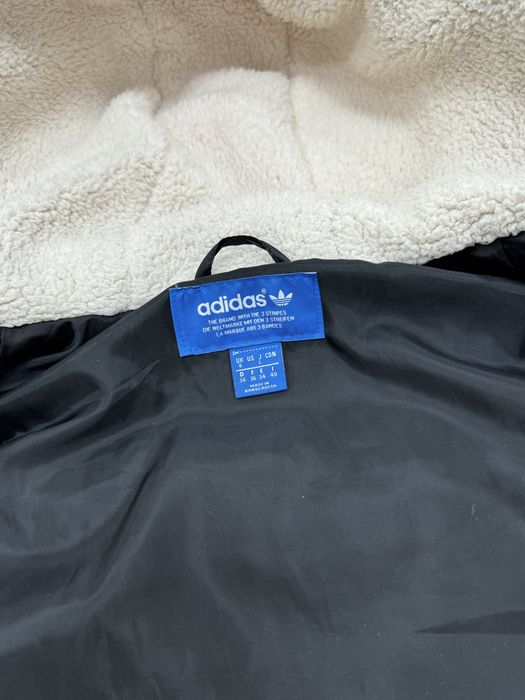Adidas жилетка , женская