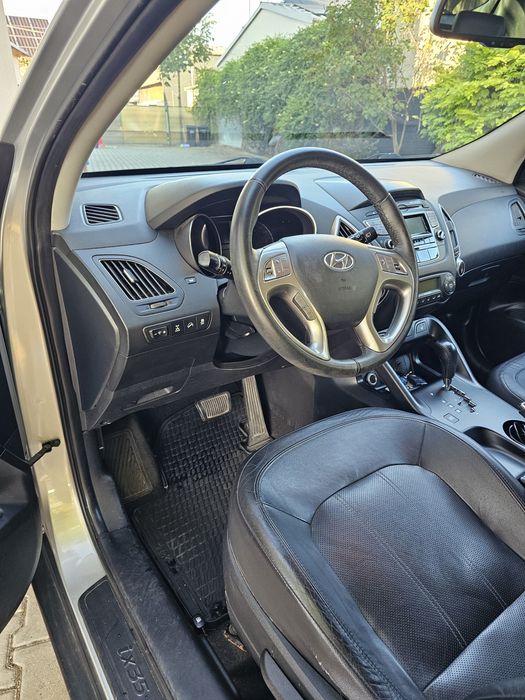 Hyundai  IX 35 automat 4x4, piele, scaune incalzite