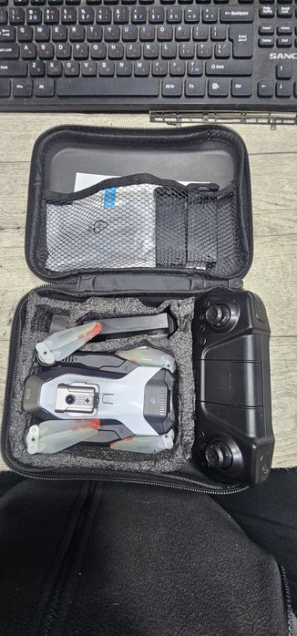 Дрон квадрокоптер