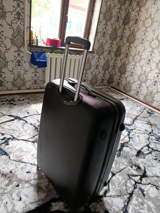 Катта бакват Янги чемодан сотилади